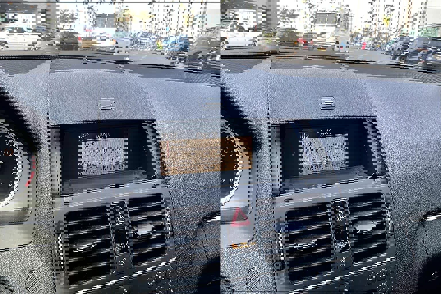 Used 2008 Mercedes-Benz C 300 Sport image 27