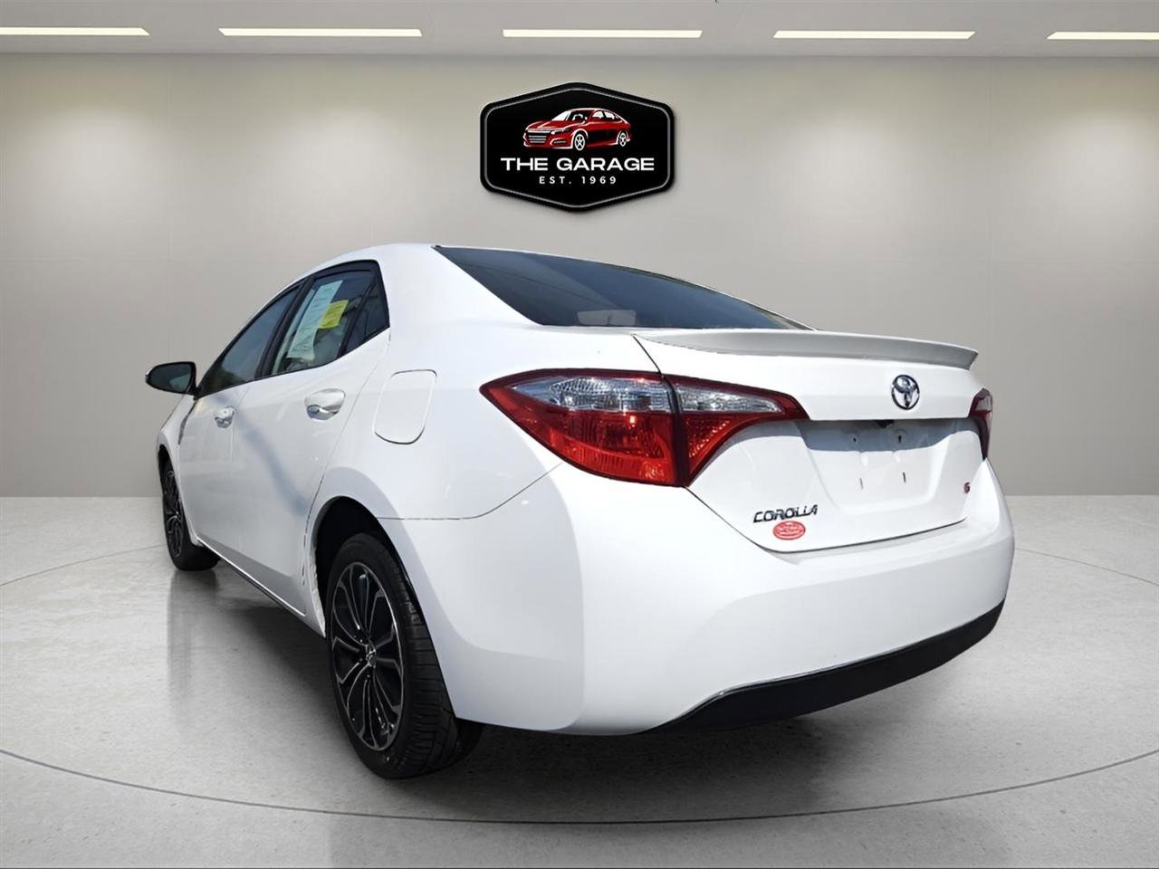 Used 2015 Toyota Corolla S FWD image 4