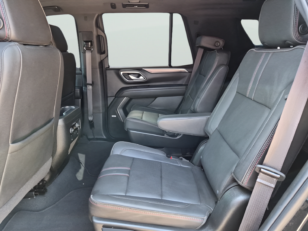 Used 2024 Chevrolet Tahoe RST w/ Luxury Package RWD image 32