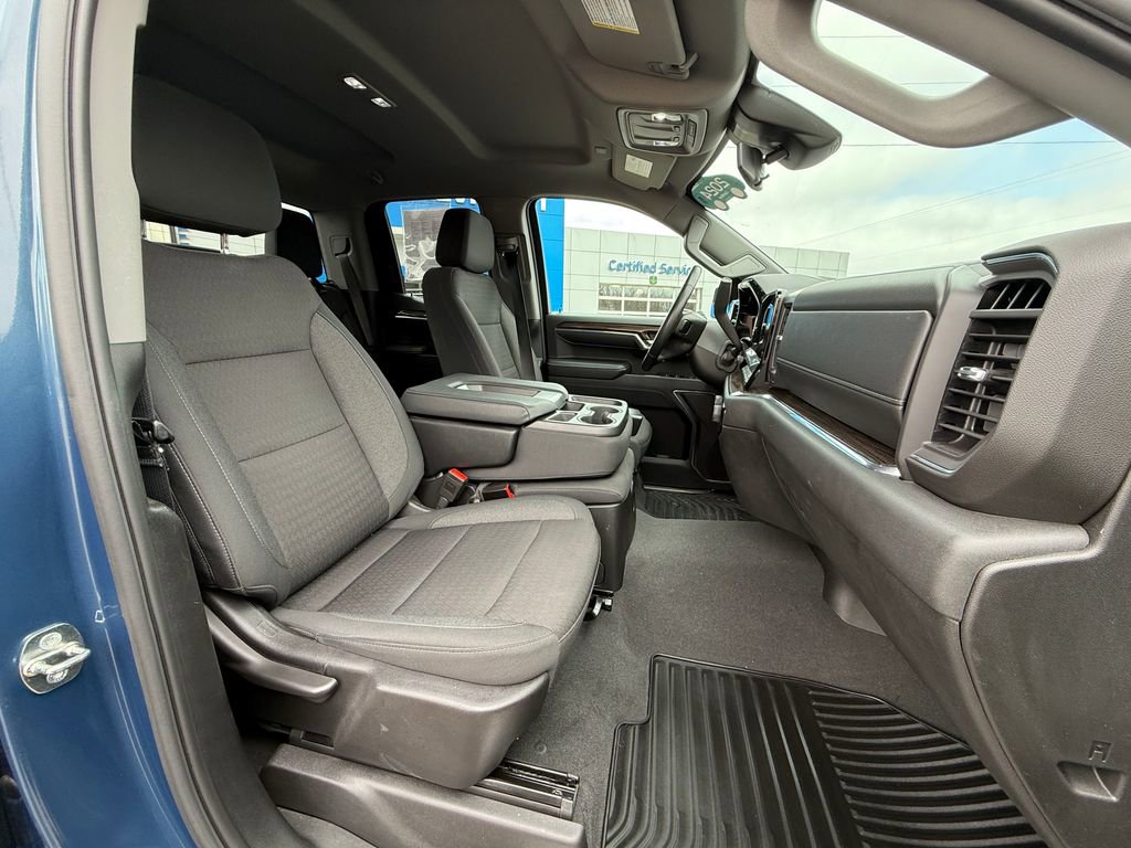 Certified 2024 Chevrolet Silverado 1500 LT image 28