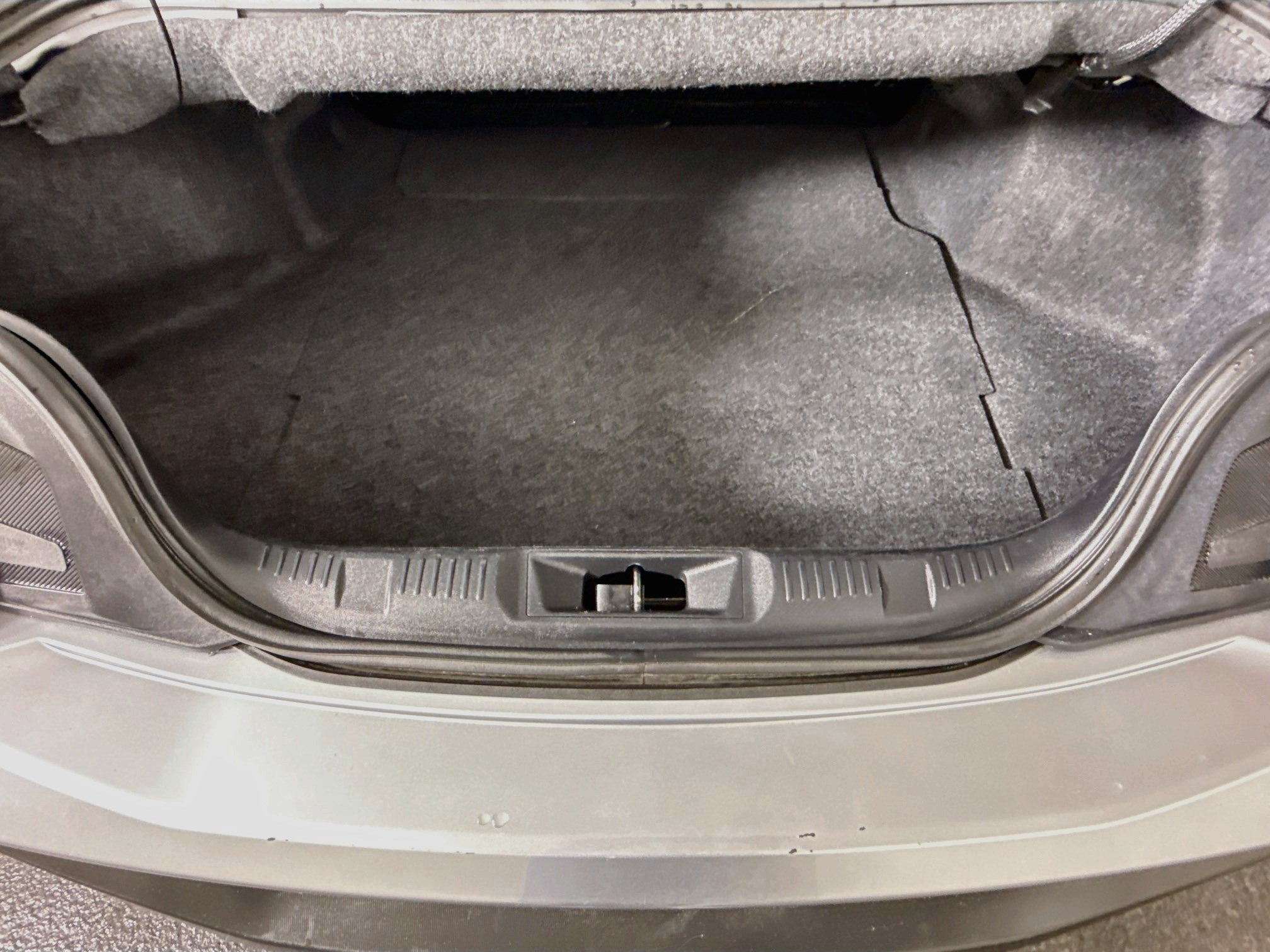 Used 2025 Ford Mustang Premium RWD image 33