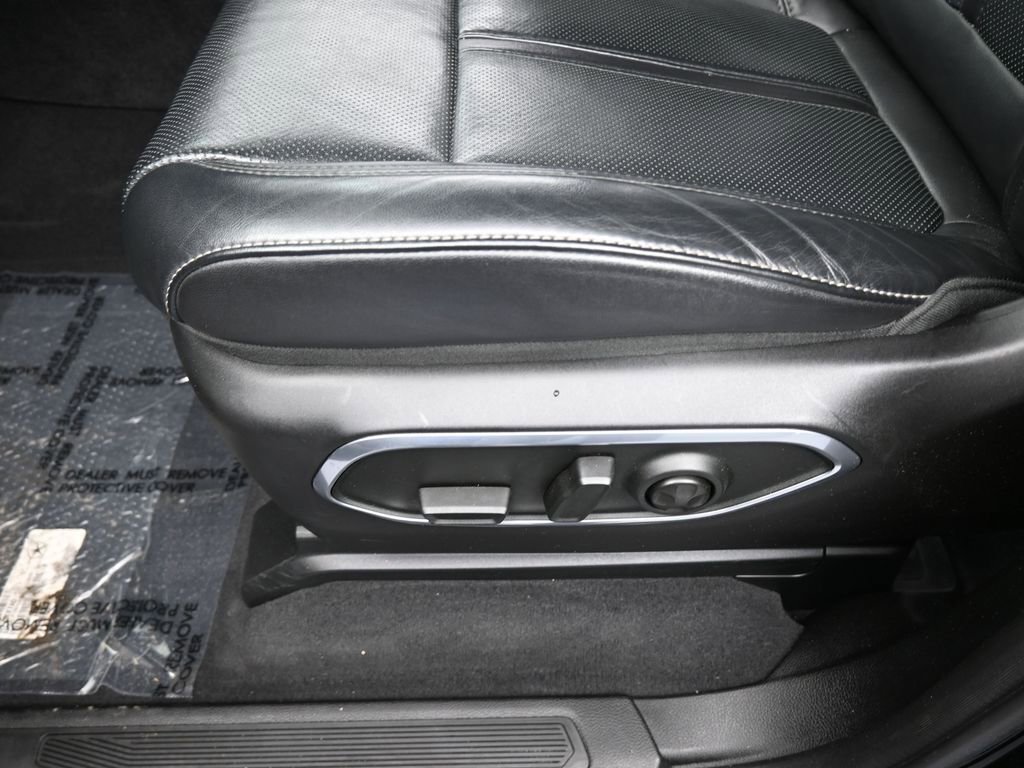 Used 2024 Jeep Wagoneer 2WD image 15