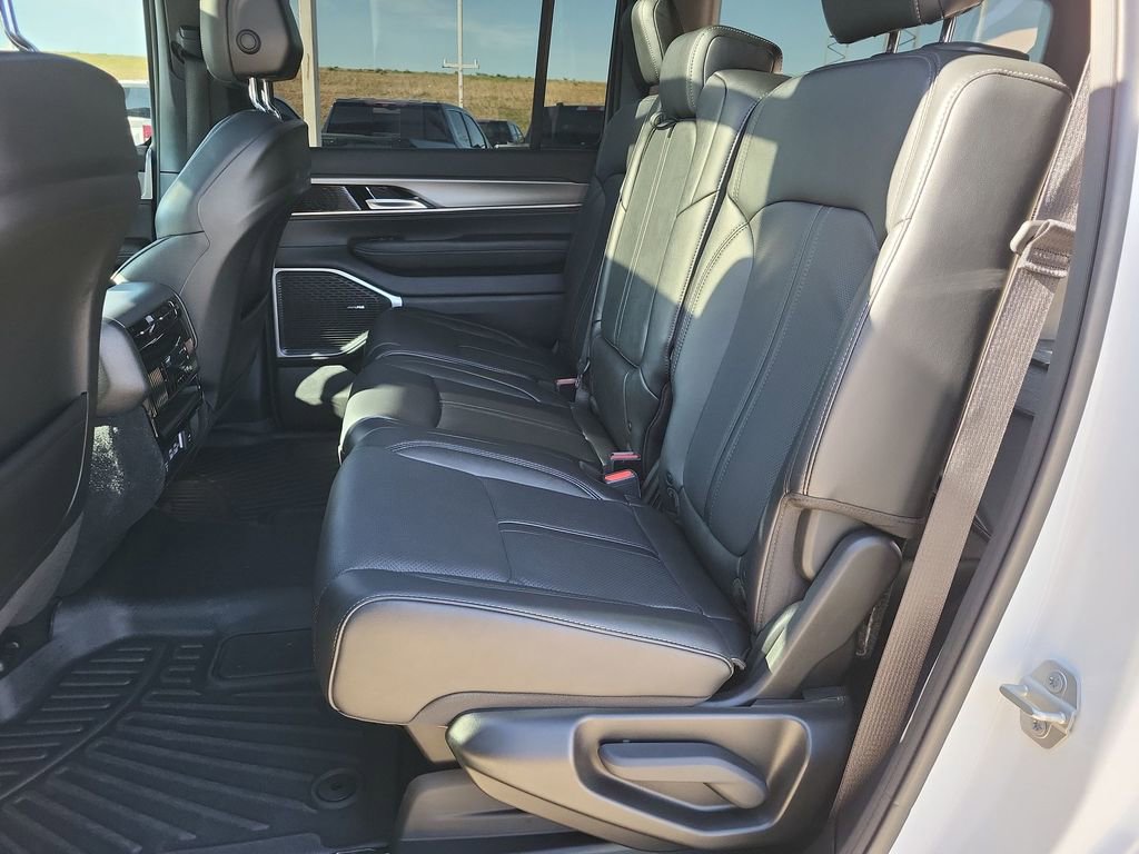 Used 2023 Jeep Wagoneer Series II image 26