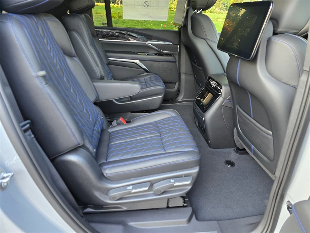 New 2026 Cadillac Escalade IQL Sport 1 image 14