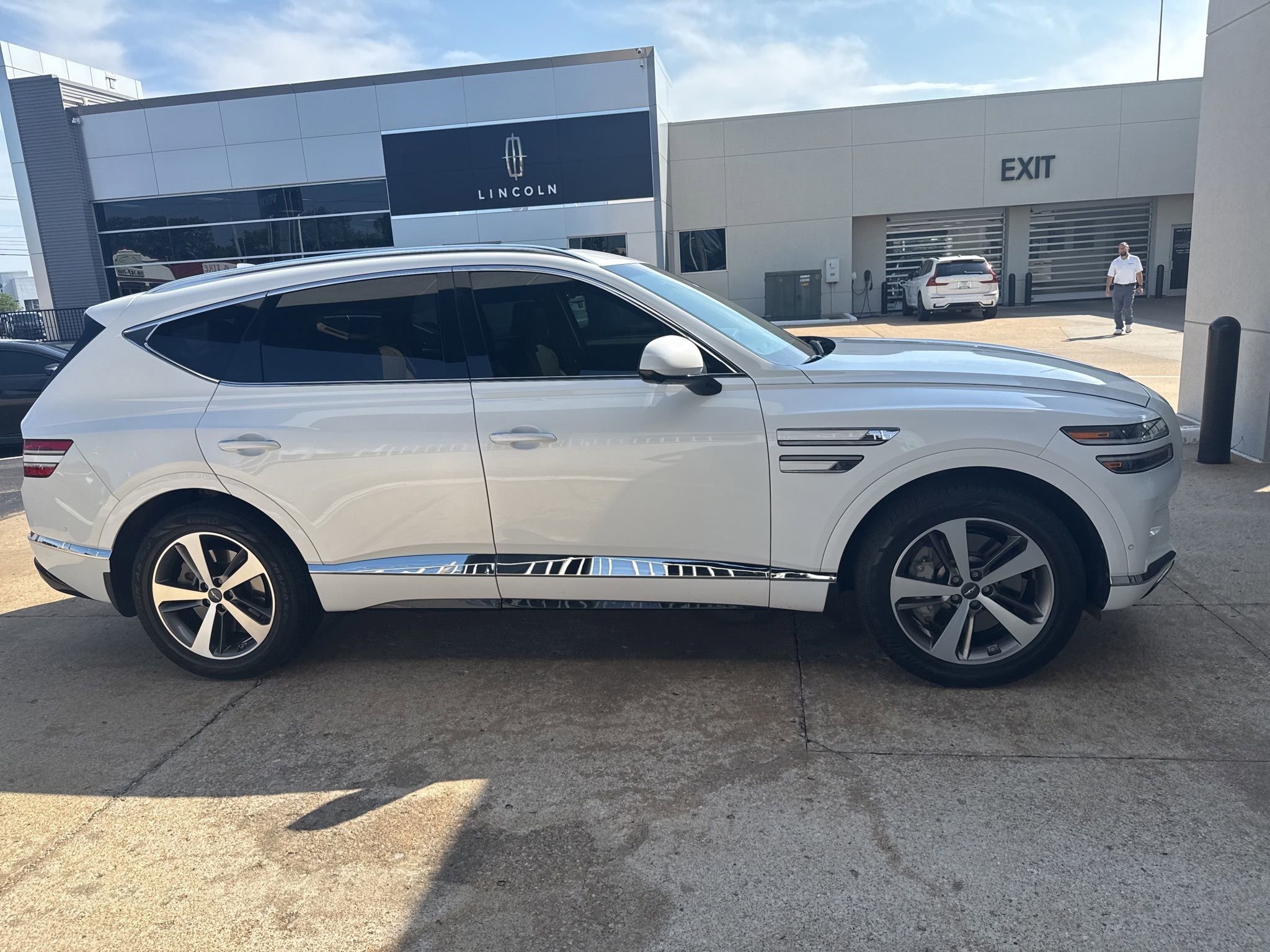 Used 2022 Genesis GV80 3.5T Advanced + AWD/4WD image 11