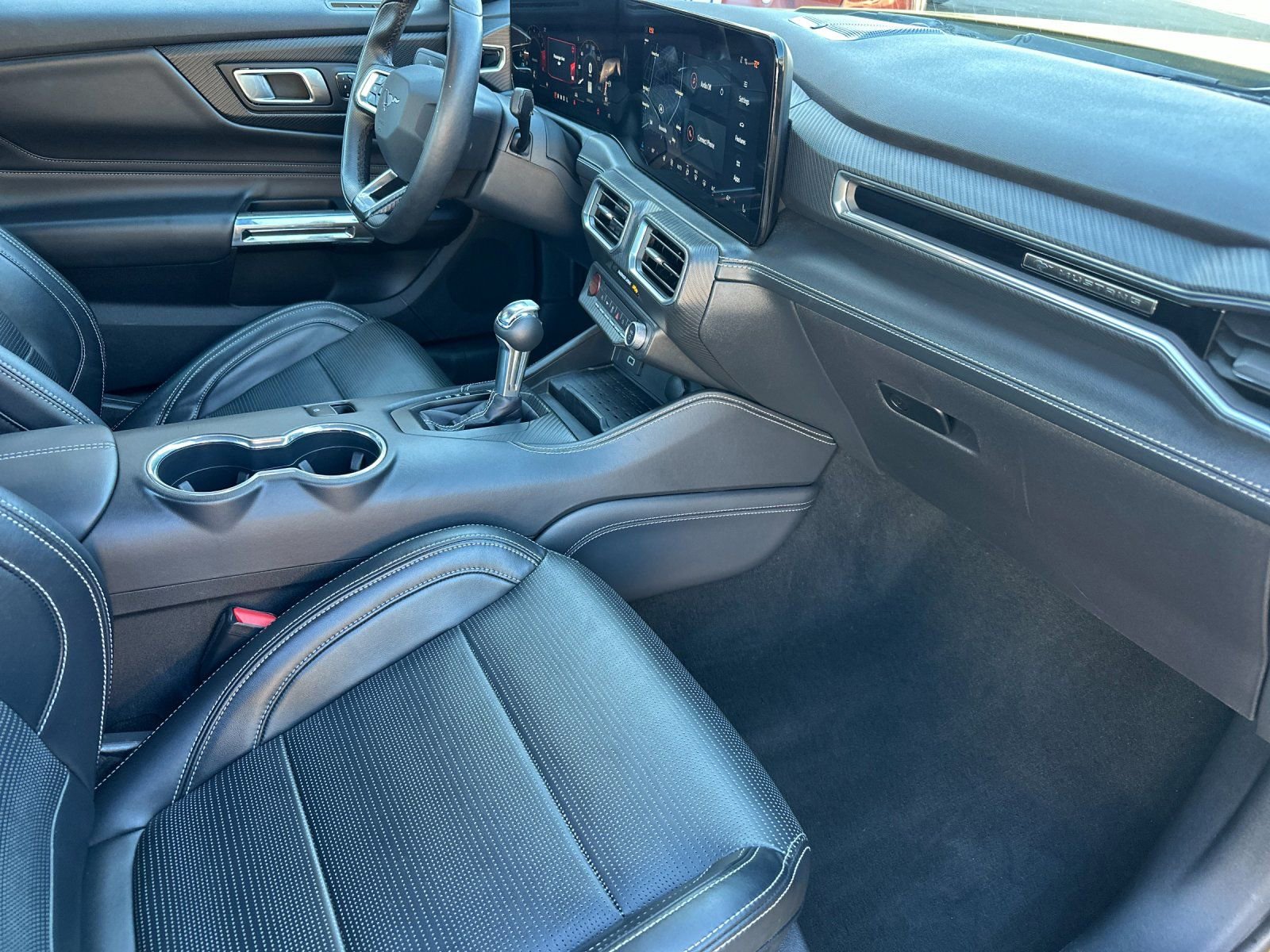 Used 2024 Ford Mustang Premium RWD image 17