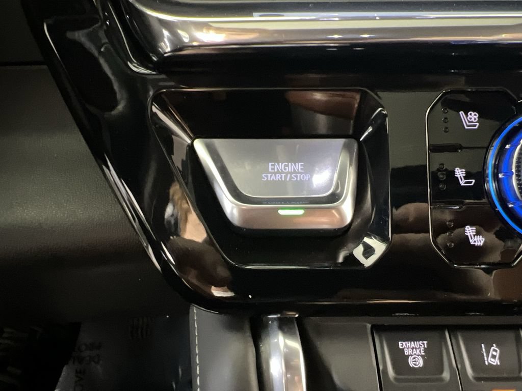 Certified 2025 GMC Sierra 3500 Denali Ultimate AWD/4WD image 18