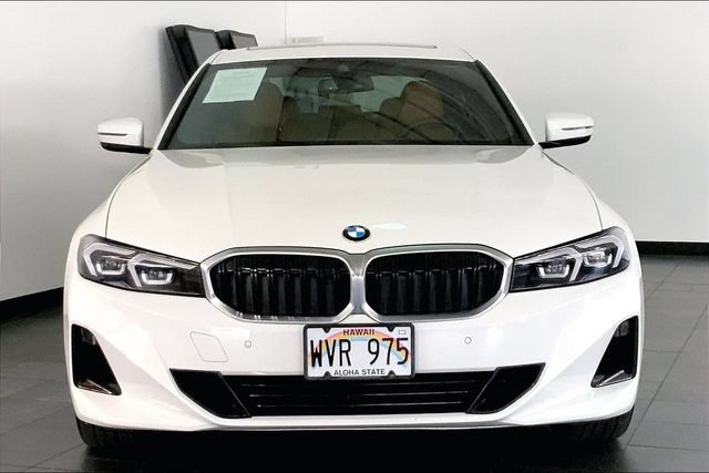 Certified 2023 BMW 330i Sedan w/ Convenience Package RWD image 3