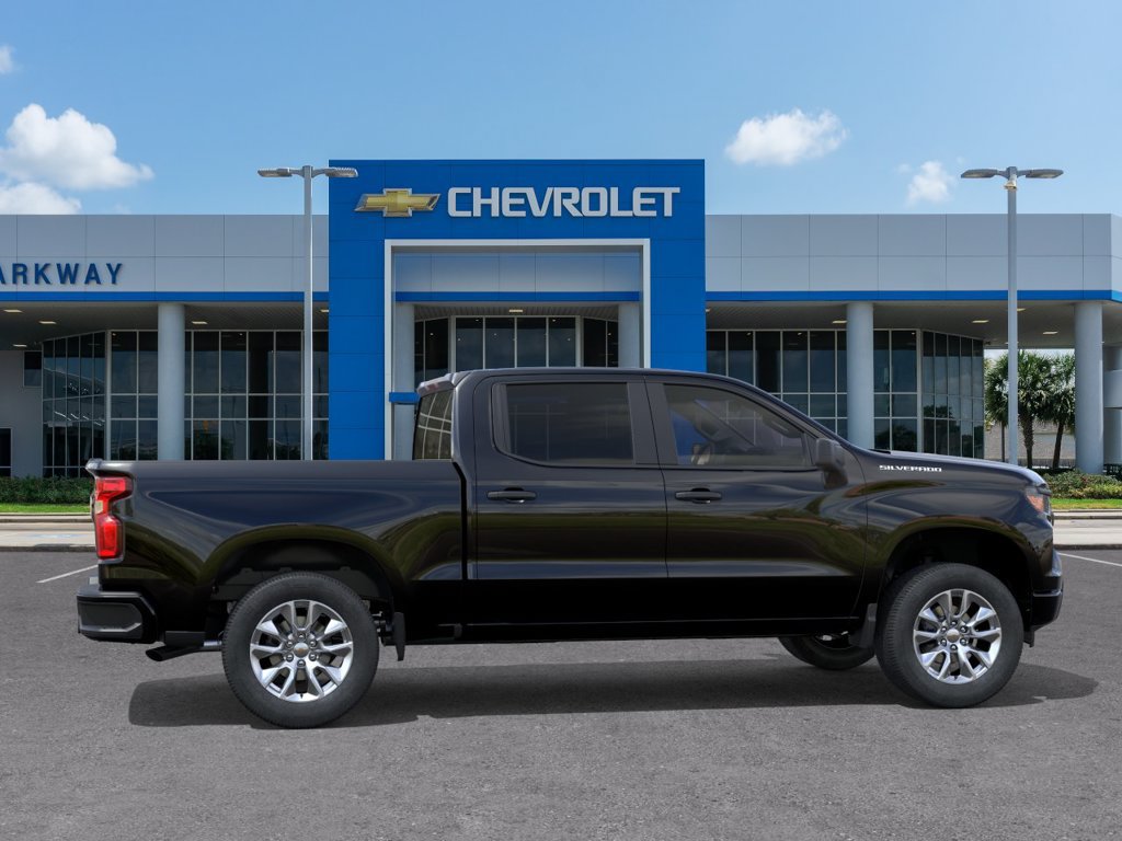 New 2026 Chevrolet Silverado 1500 Custom RWD image 5