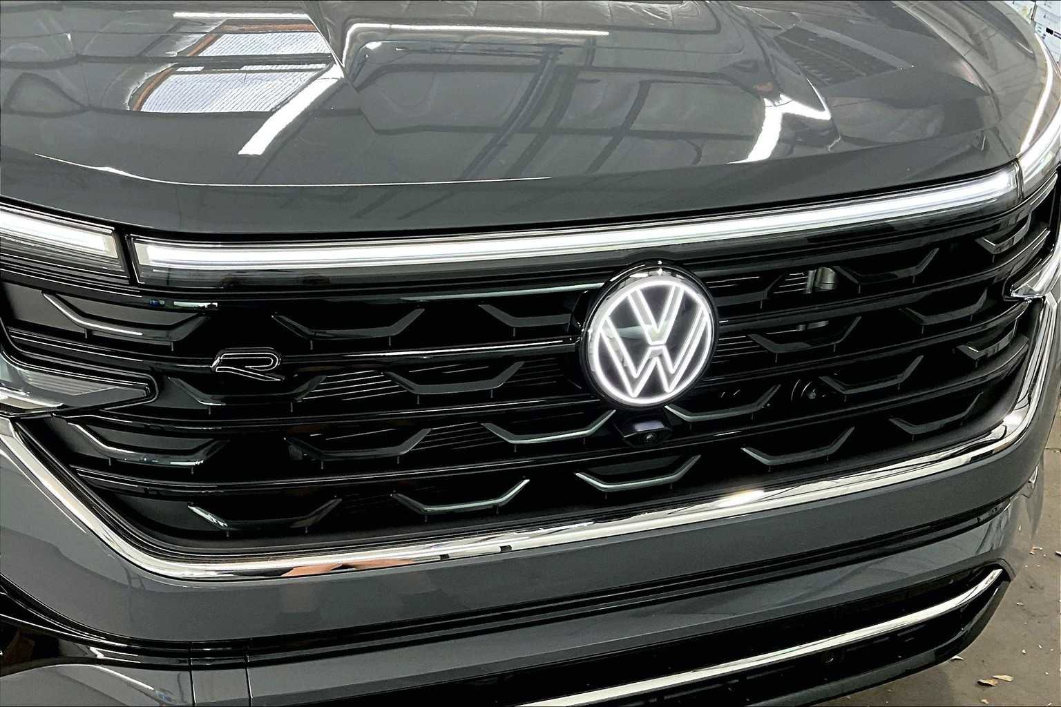 New 2026 Volkswagen Atlas SEL Premium R-Line image 33