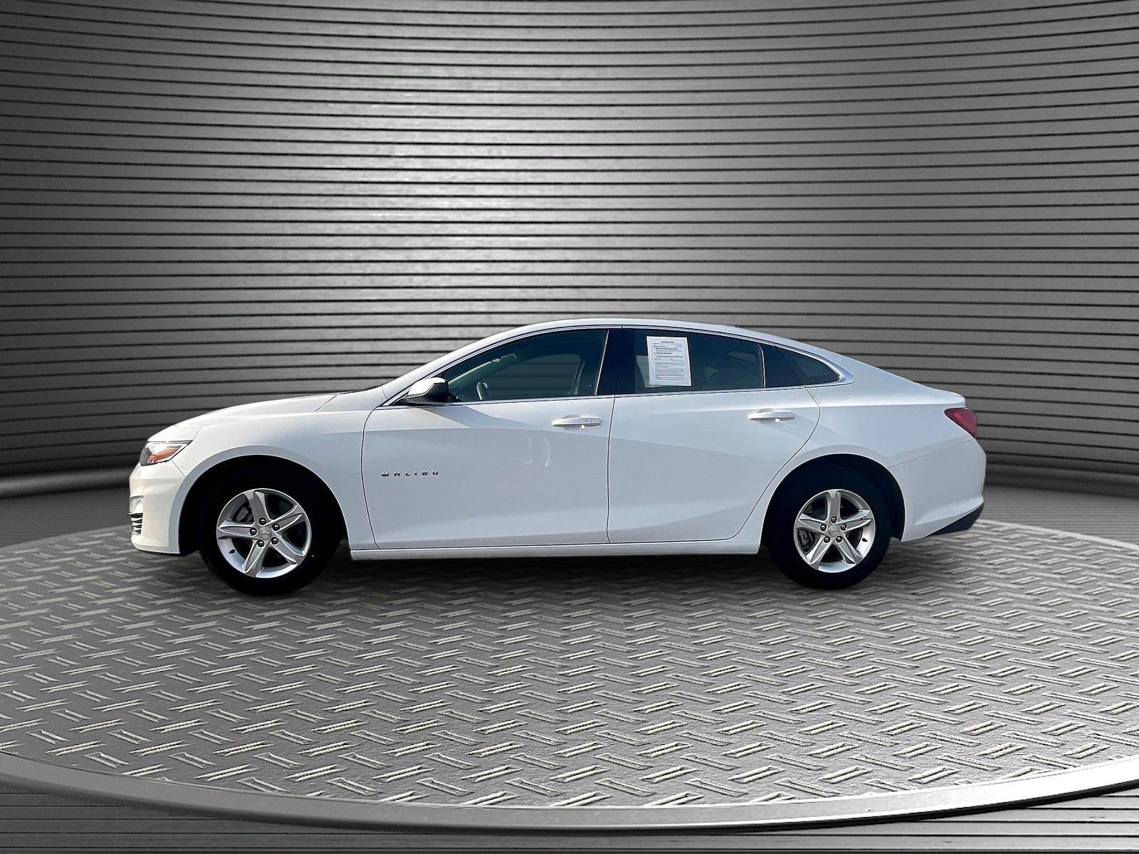 Used 2024 Chevrolet Malibu LT FWD image 4