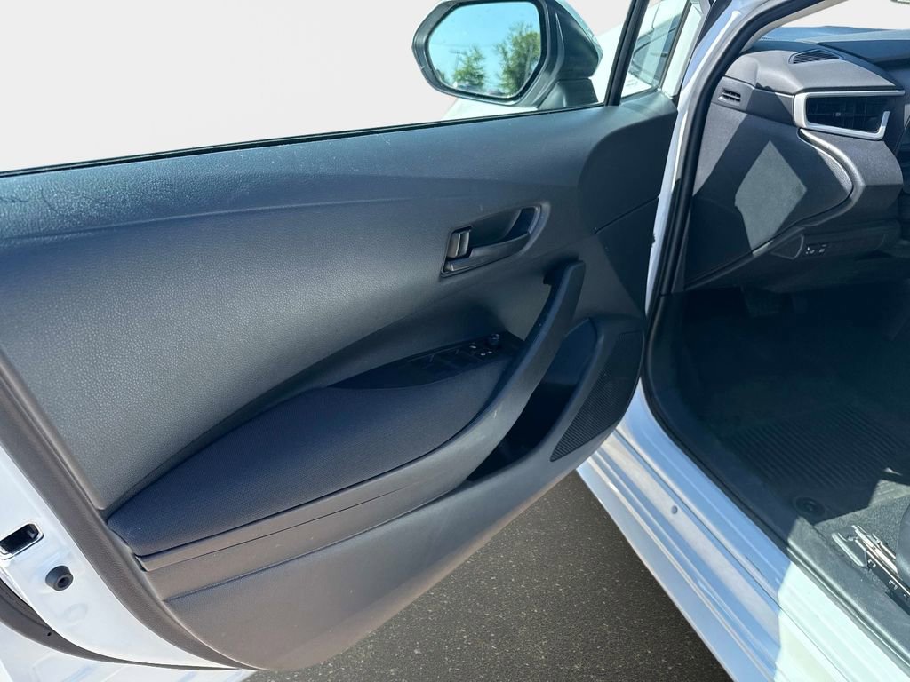 Used 2025 Toyota Corolla LE image 17