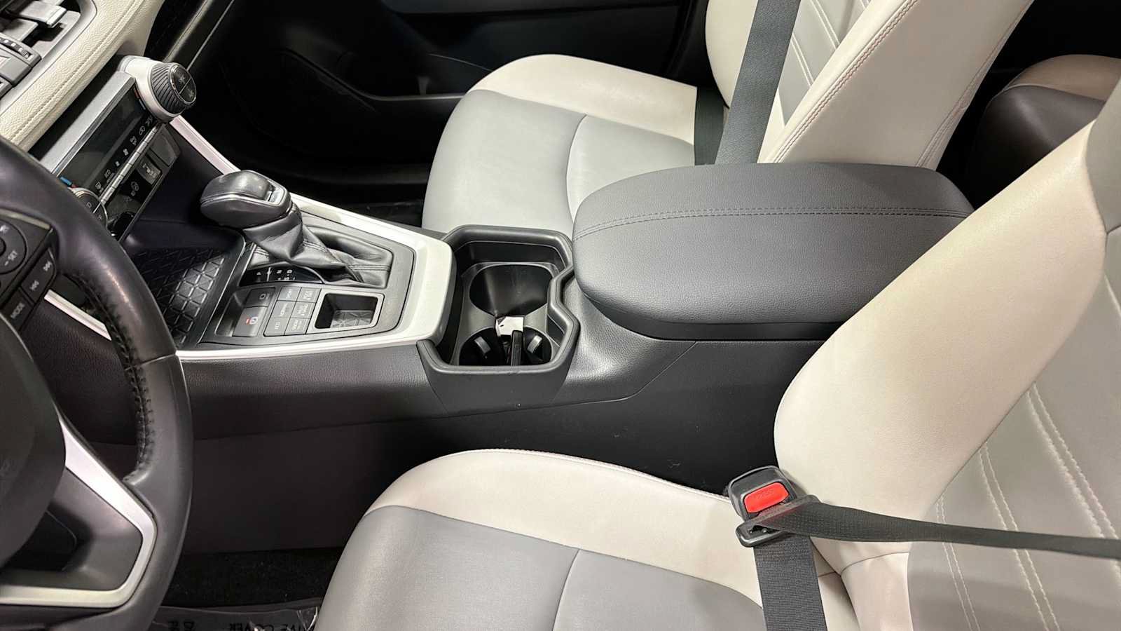 Certified 2019 Toyota RAV4 XLE Premium w/ Cold Weather Package AWD/4WD image 22