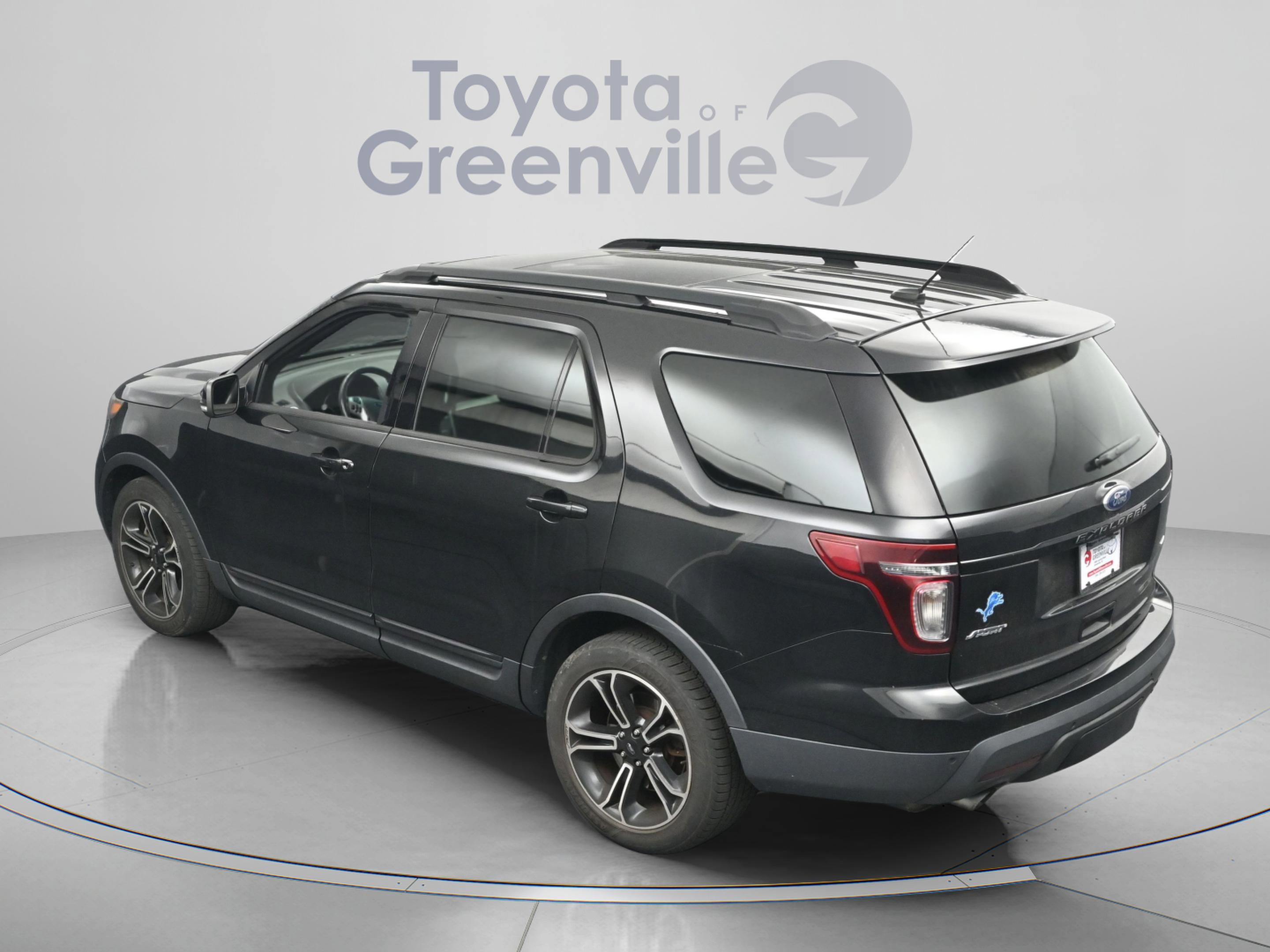 Used 2015 Ford Explorer Sport w/ Equipment Group 401A AWD/4WD image 8