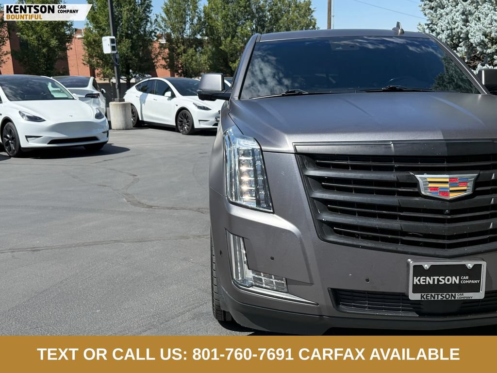Used 2018 Cadillac Escalade Platinum AWD/4WD image 12