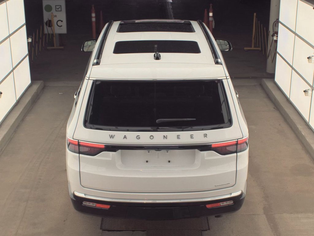 Used 2024 Jeep Wagoneer Series III w/ Premium Group I image 4