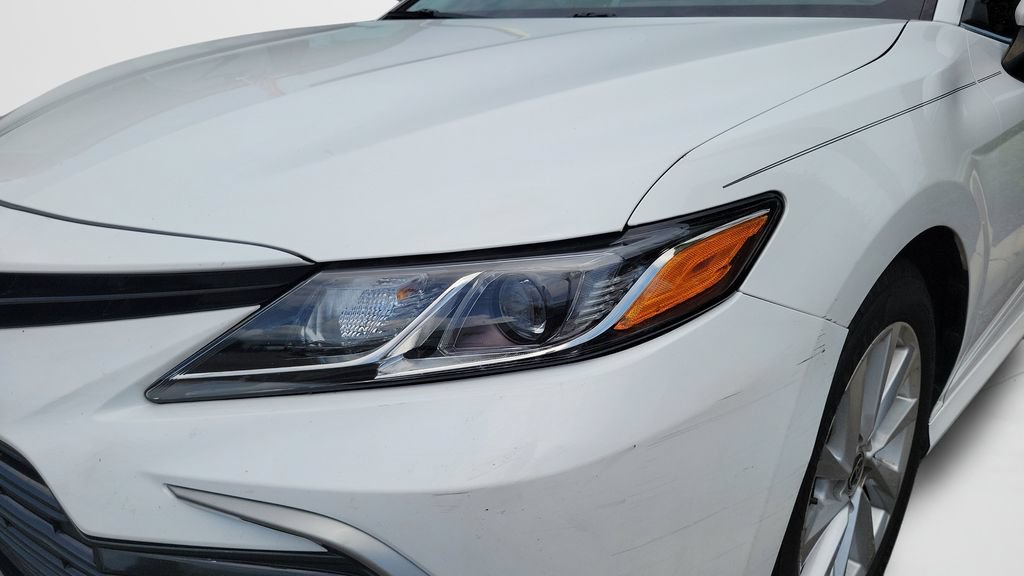 Used 2021 Toyota Camry LE w/ Convenience Package FWD image 6