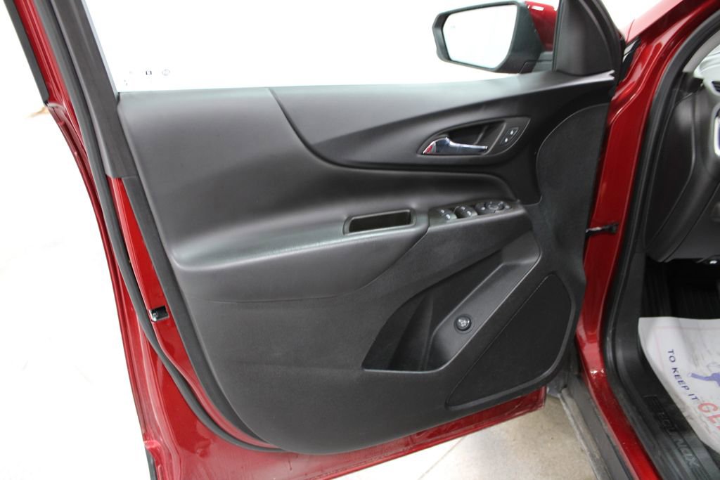 Used 2023 Chevrolet Equinox LT image 16