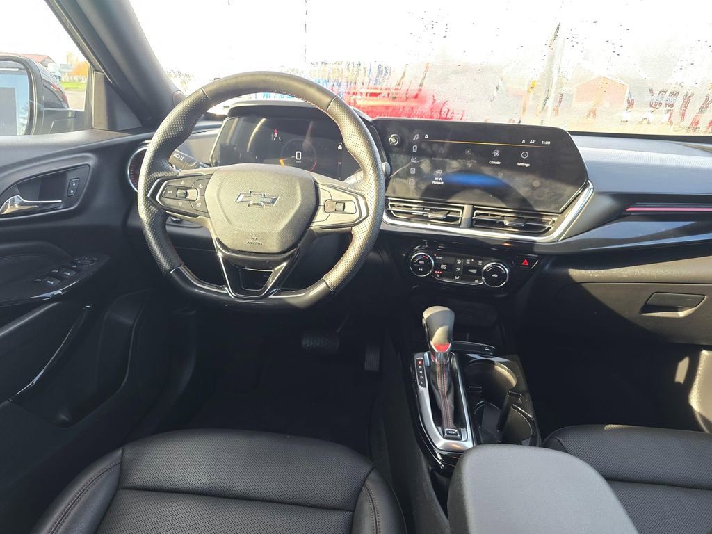 Certified 2025 Chevrolet Trax RS w/ Driver Confidence Package FWD image 14