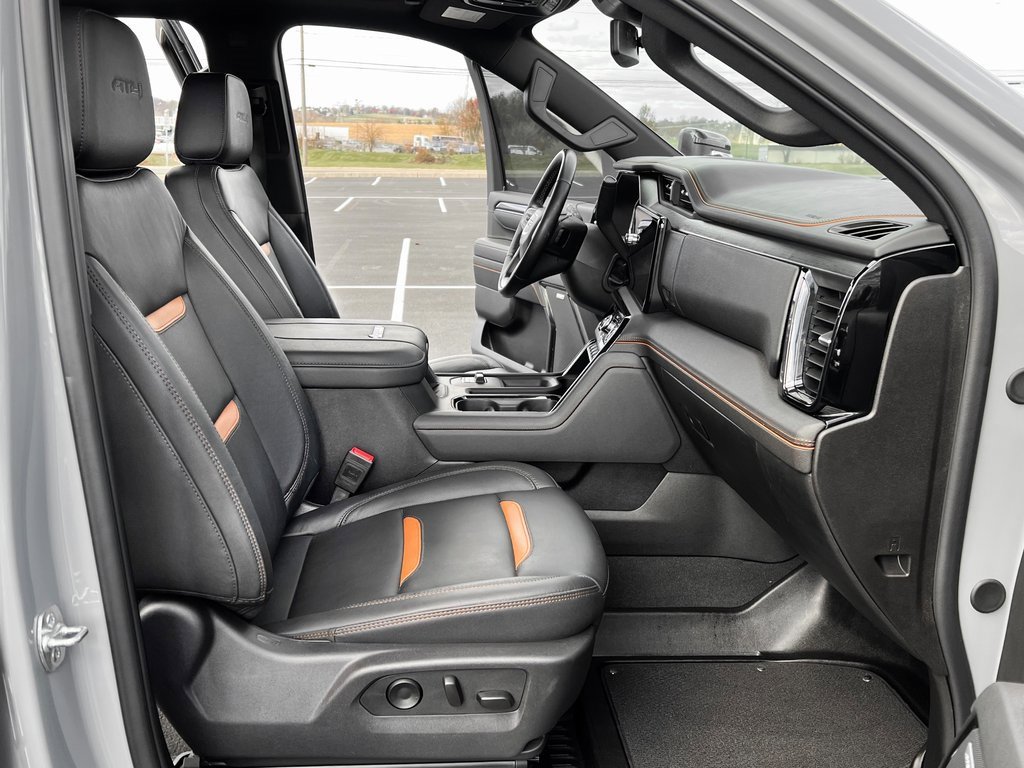 Used 2025 GMC Sierra 2500 AT4 image 20