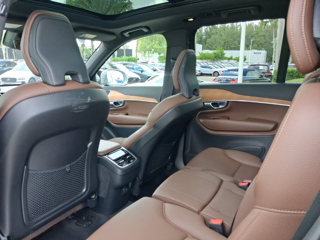 Certified 2024 Volvo XC90 B5 Plus w/ Protection Package Premier AWD/4WD image 7