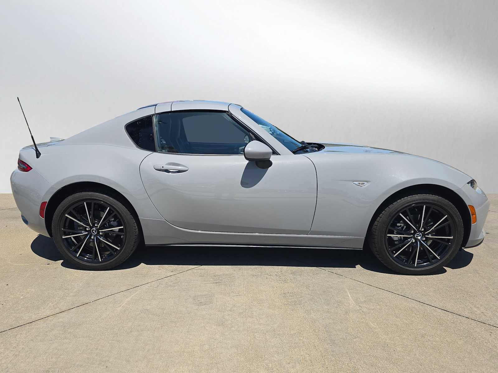 Used 2024 MAZDA MX-5 Miata RF Grand Touring w/ Weather Package image 2