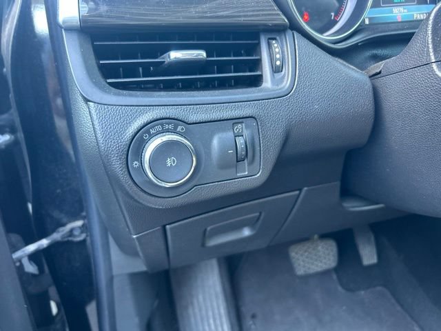 Used 2020 Buick Envision Preferred AWD/4WD image 18
