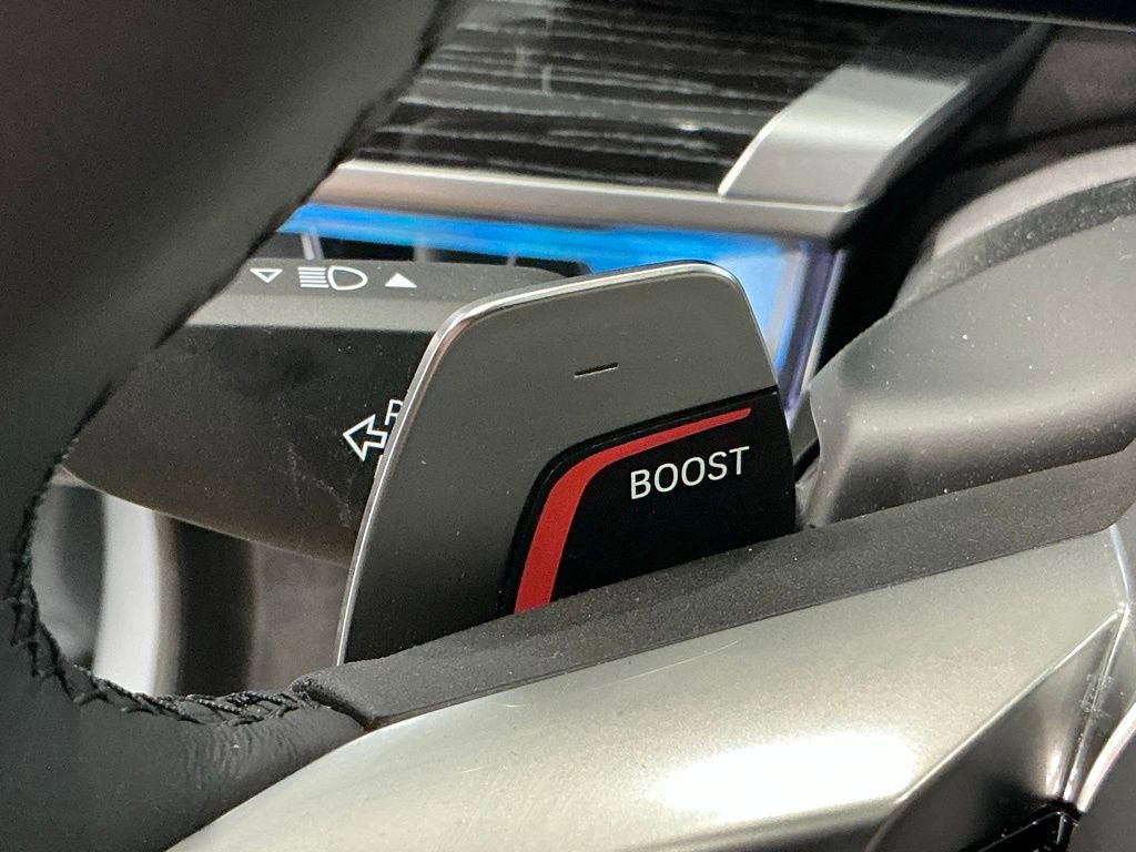 Used 2026 BMW 740i xDrive image 93