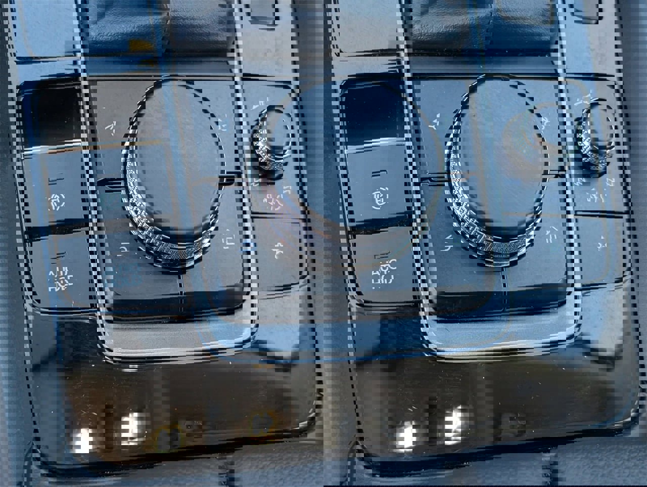 Used 2025 MAZDA CX-50 AWD 2.5 Hybrid w/ Premium Pkg image 18