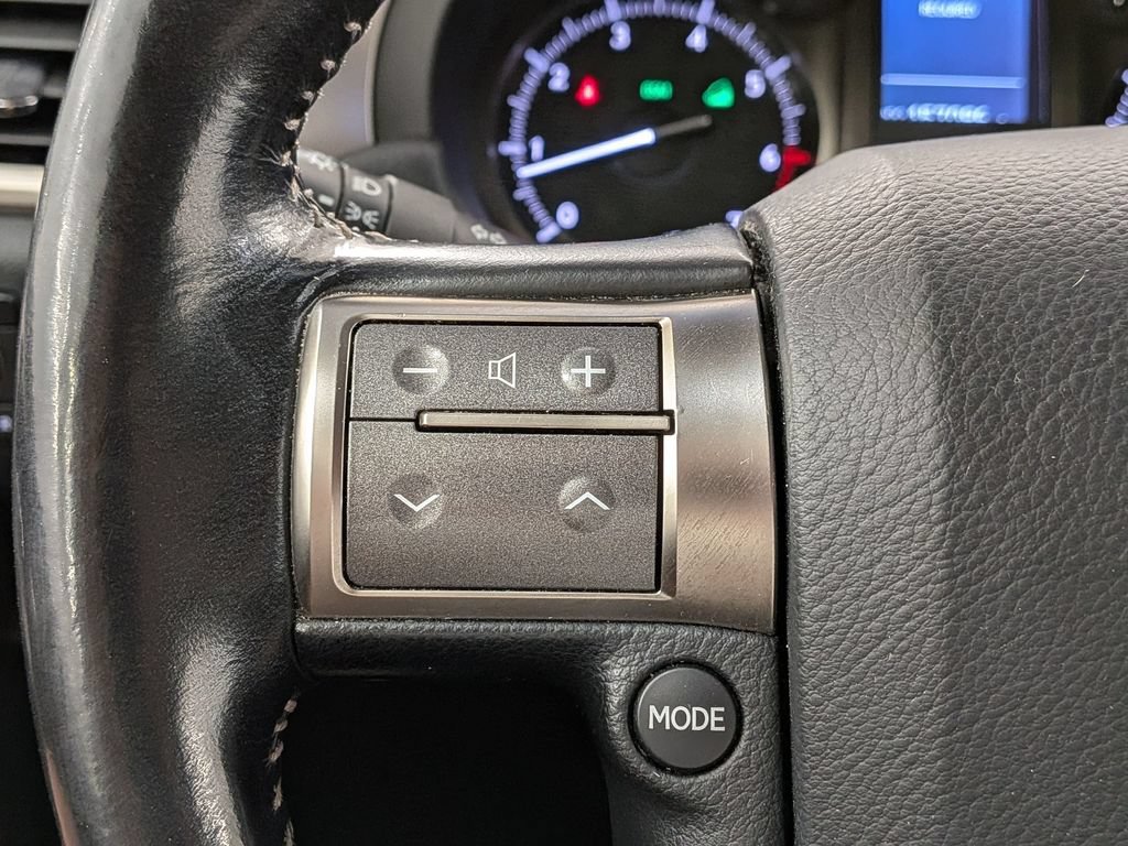 Used 2018 Lexus GX 460 Luxury w/ Preferred Accessory Package AWD/4WD image 19