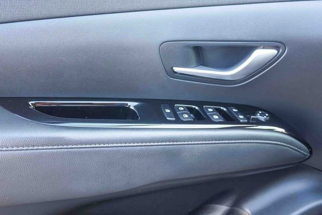 Certified 2022 Hyundai Tucson Limited w/ Cargo Package image 23