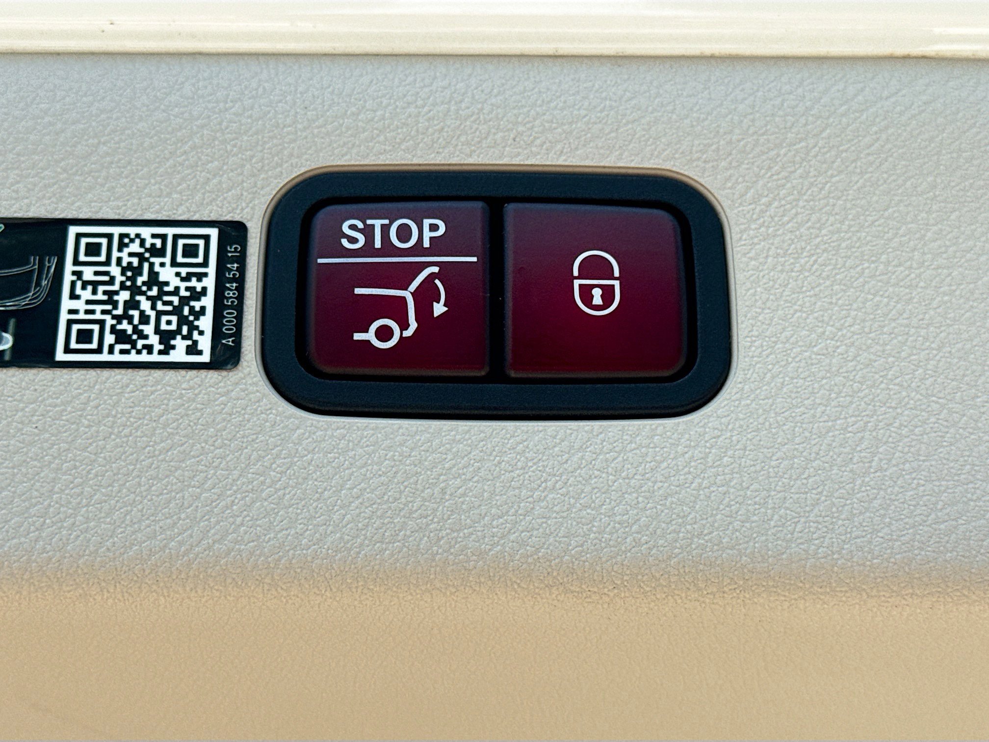 Used 2022 Mercedes-Benz EQS 450+ Sedan image 12