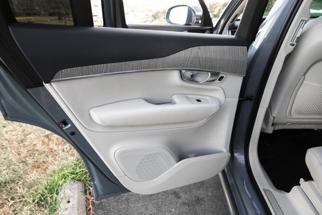 Used 2023 Volvo XC90 B6 Plus w/ Protection Package AWD/4WD image 40