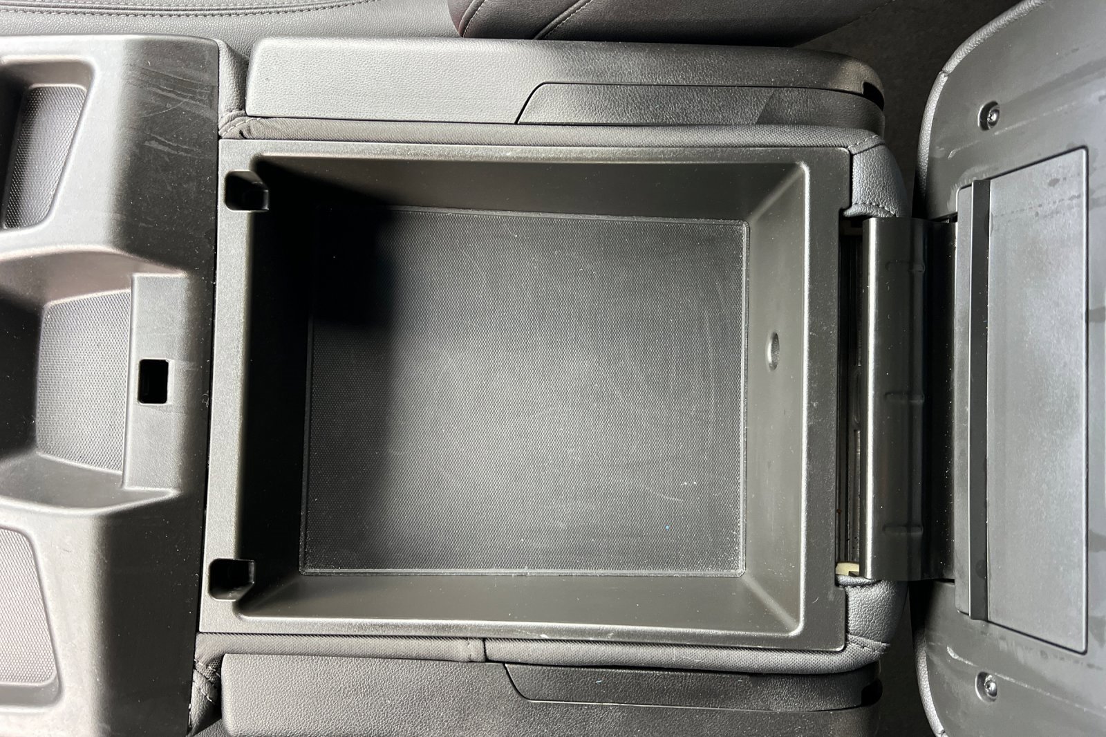 Used 2024 GMC Sierra 1500 SLT image 32