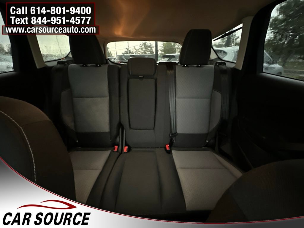 Used 2017 Ford Escape SE AWD/4WD image 19