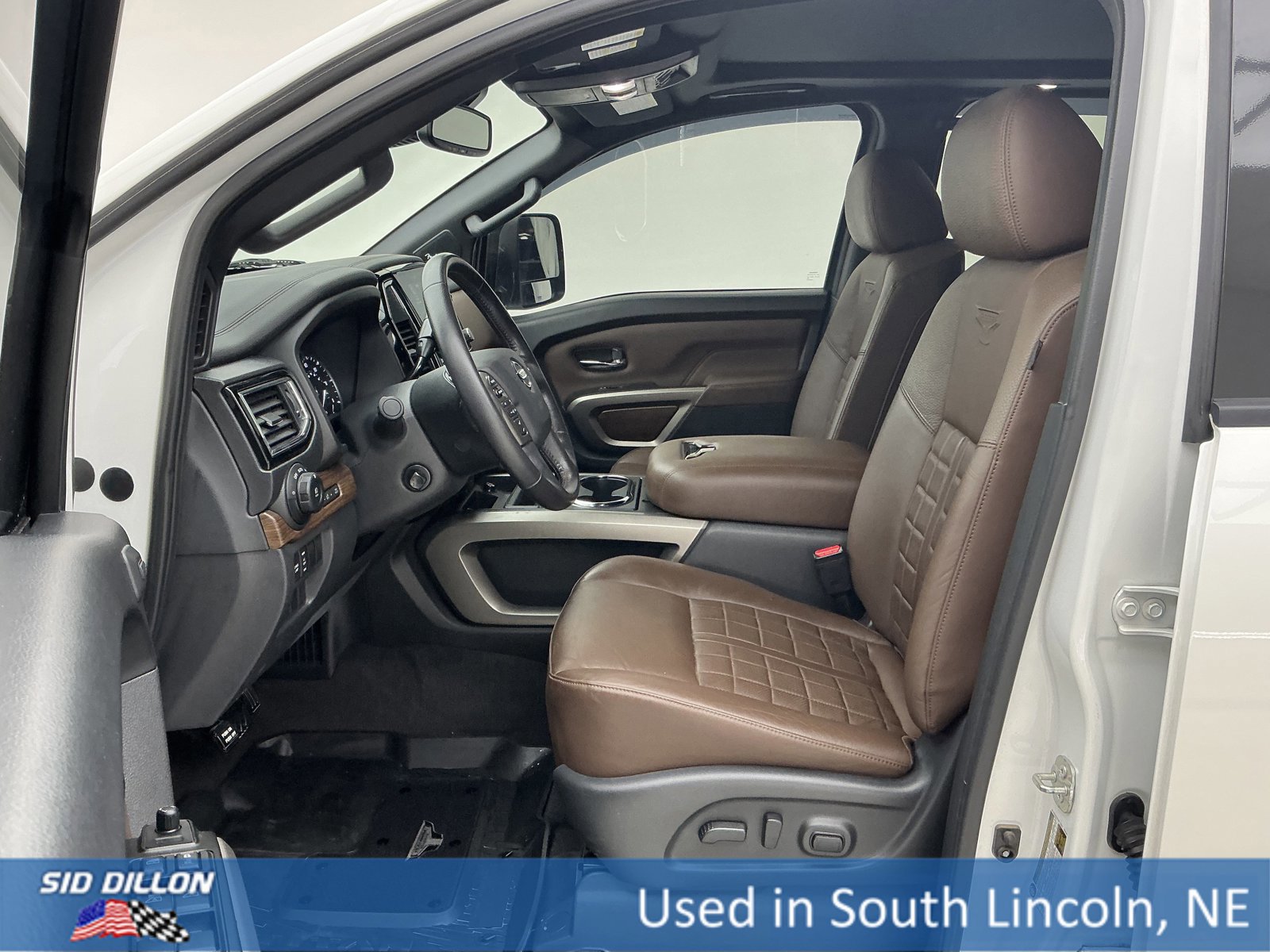 Used 2022 Nissan Titan Platinum Reserve w/ Moonroof Package image 17