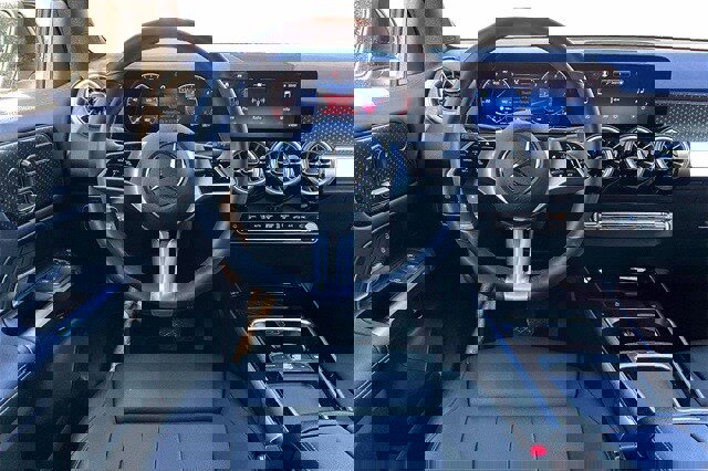 Certified 2025 Mercedes-Benz GLB 250 4MATIC image 11