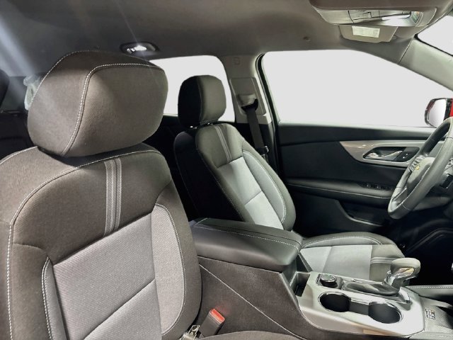 New 2026 Chevrolet Blazer LT w/ Convenience Package AWD/4WD image 24