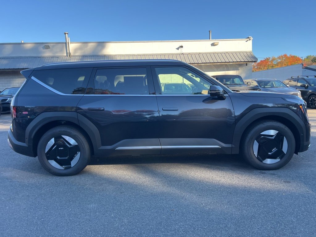 New 2026 Kia EV9 Wind image 4