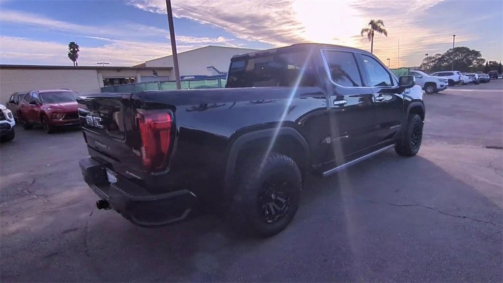 Used 2023 GMC Sierra 1500 Denali Ultimate image 9
