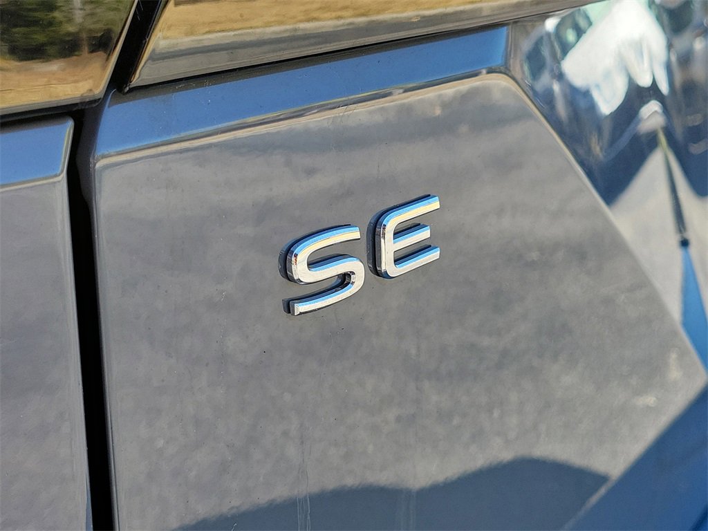 Certified 2025 Volkswagen Atlas Peak Edition SE image 5