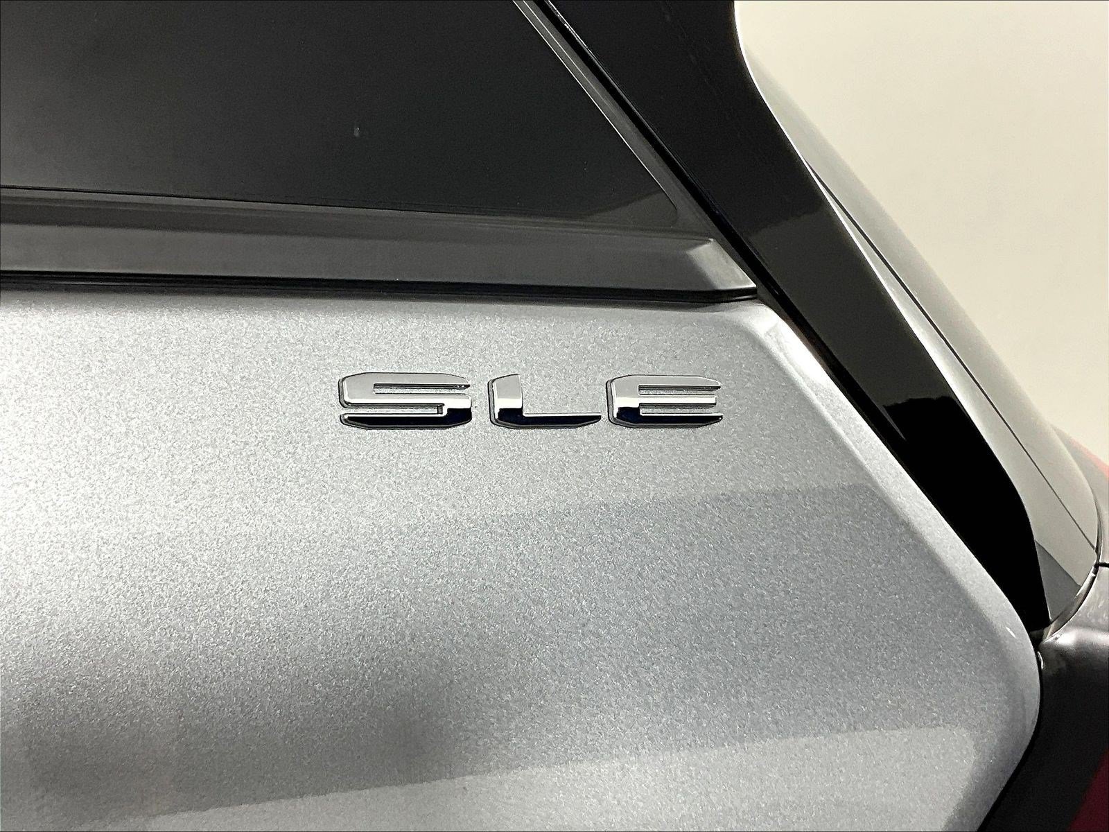 Used 2024 GMC Terrain SLE FWD image 24