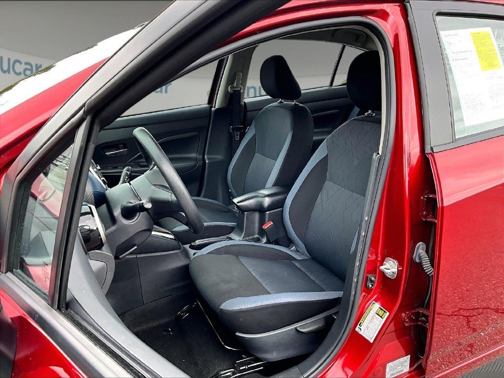 Used 2025 Nissan Versa SV FWD image 10