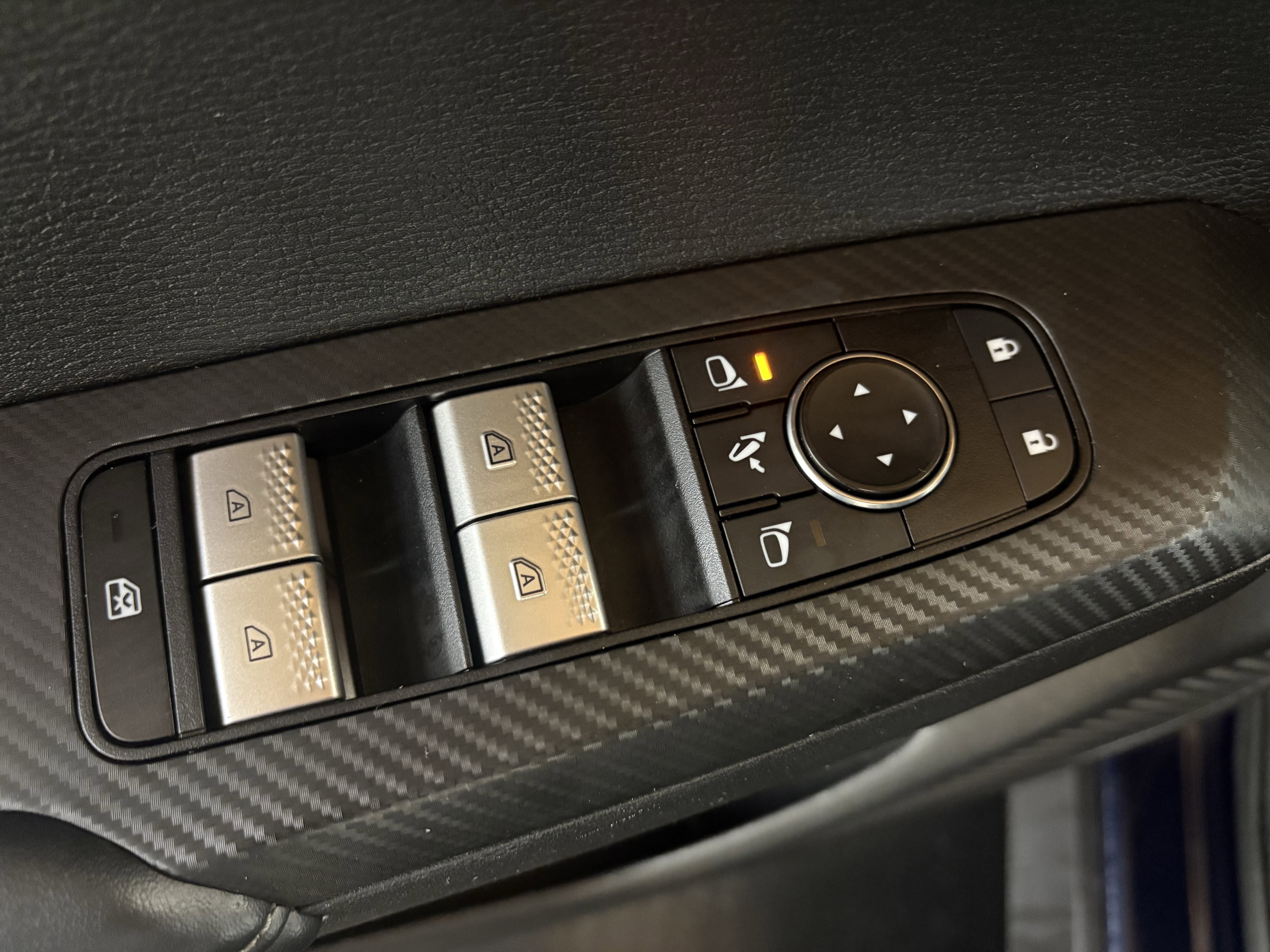 Used 2024 Mitsubishi Outlander SE Black Edition image 50