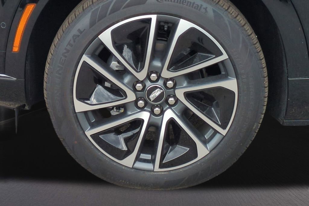 New 2026 Cadillac Optiq Sport 1 image 15