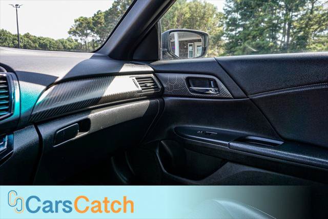 Used 2017 Honda Accord Sport image 30