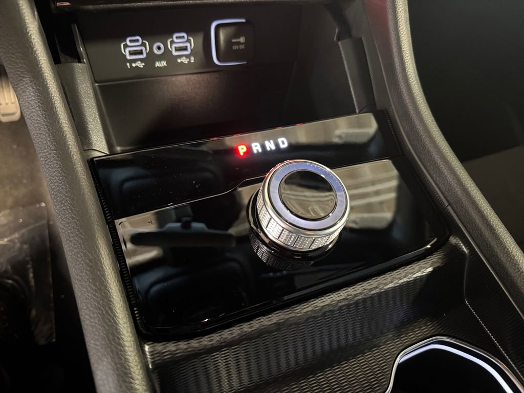 New 2025 Jeep Grand Cherokee Laredo w/ MOPAR Finishing Package image 21