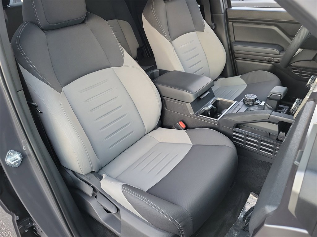 Used 2025 Toyota Tacoma TRD Off-Road image 19