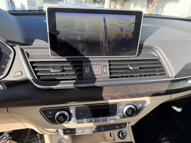 Used 2020 Audi Q5 e Prestige w/ Prestige Package image 23