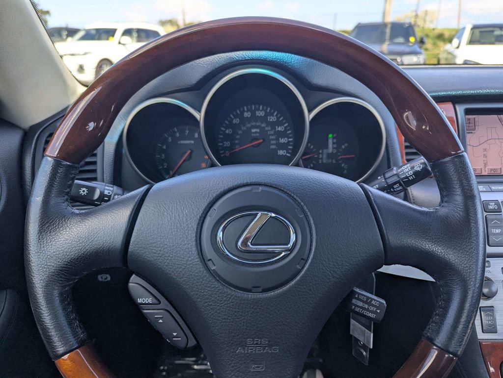 Used 2004 Lexus SC 430 Convertible image 24